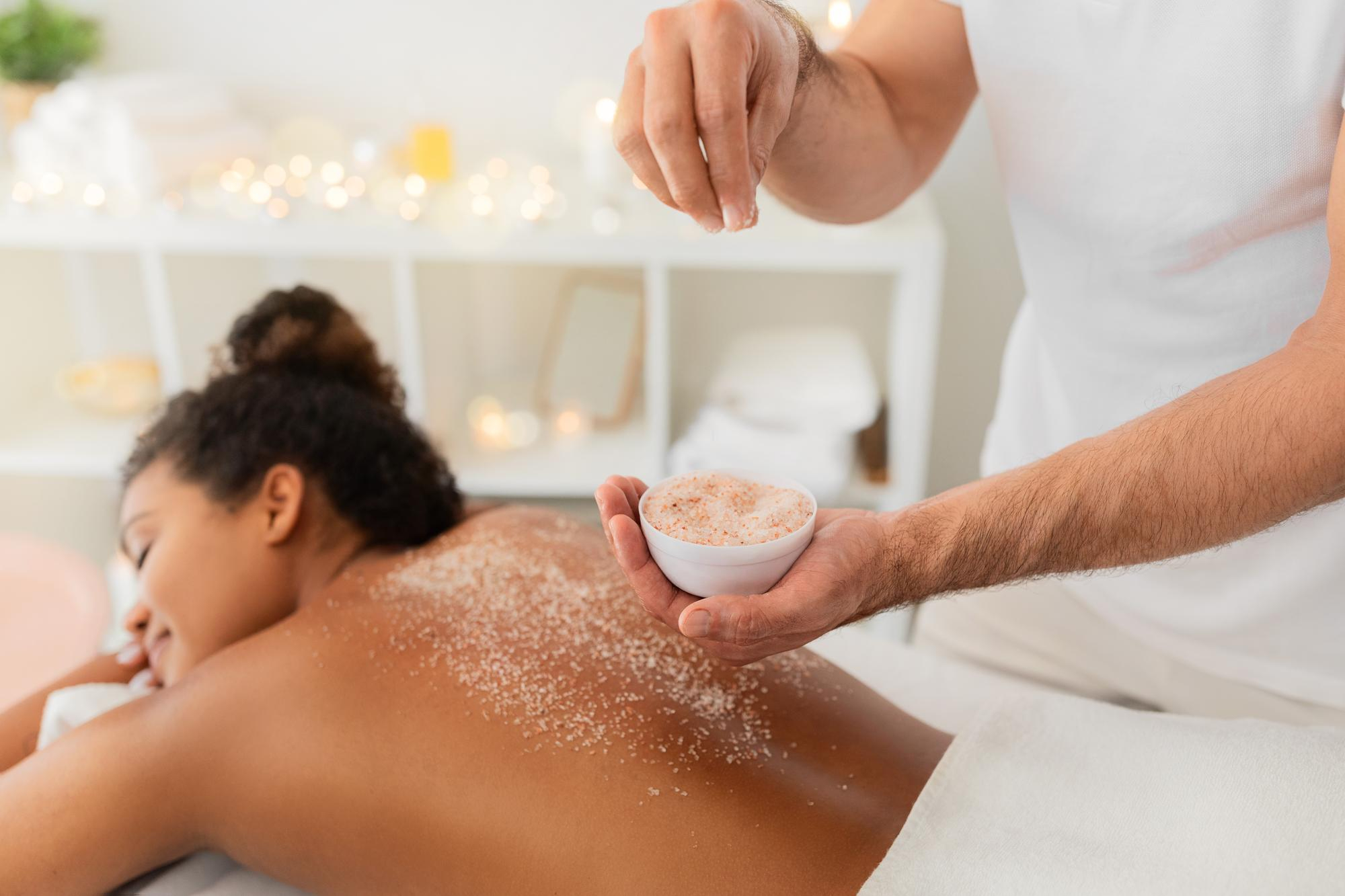 Udwarthanam Ayurvedic dry powder body massage