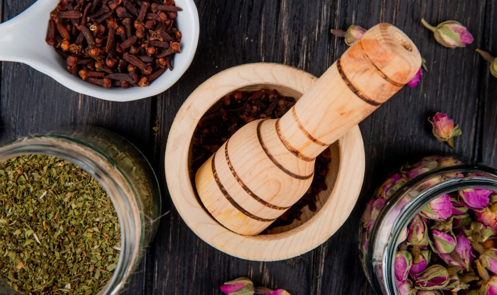 Why Do Ayurvedic Doctors Recommend Giloy Juice For Overall Wellness? Read To Know Its Benefits